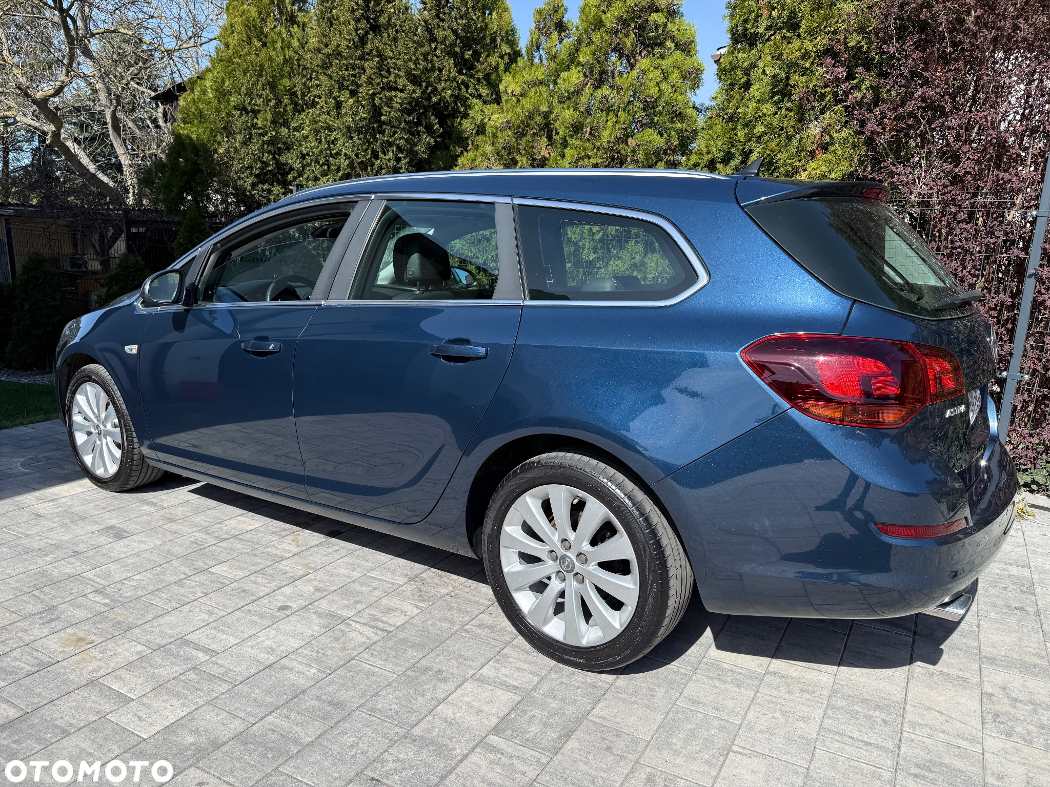 Opel Astra IV 1.4 T Cosmo - 27