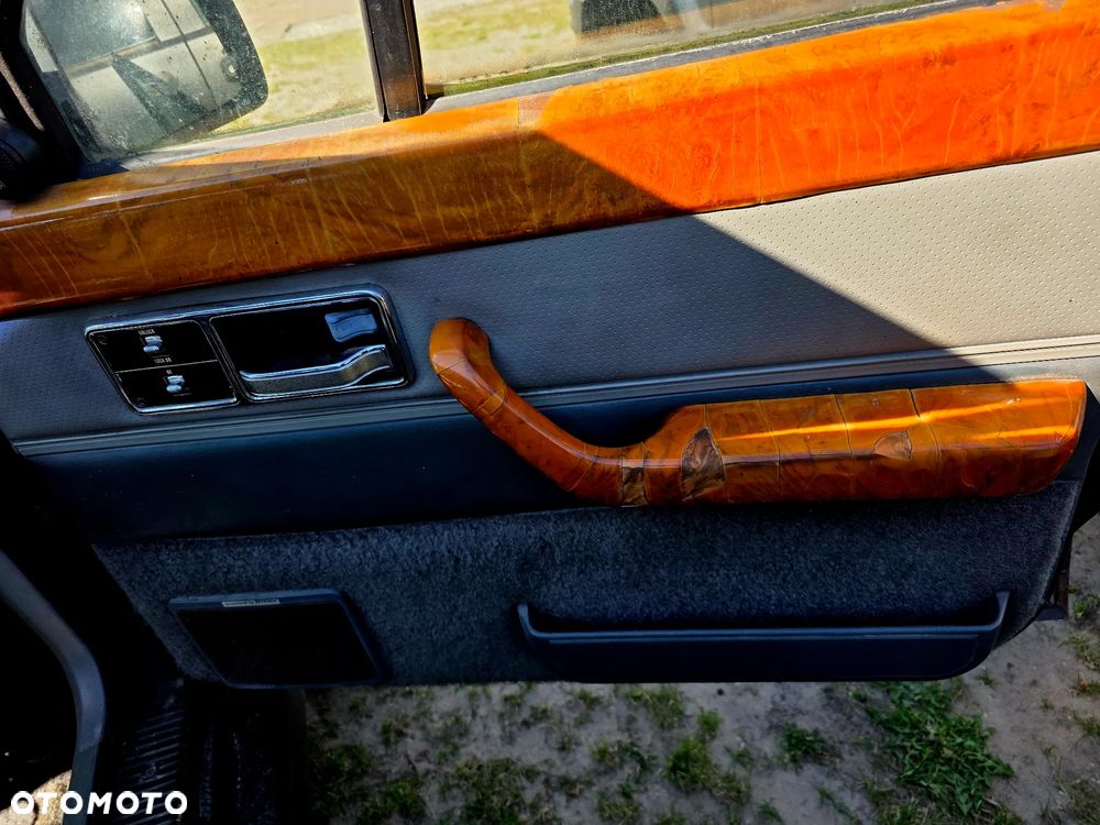 Jeep Cherokee - 20