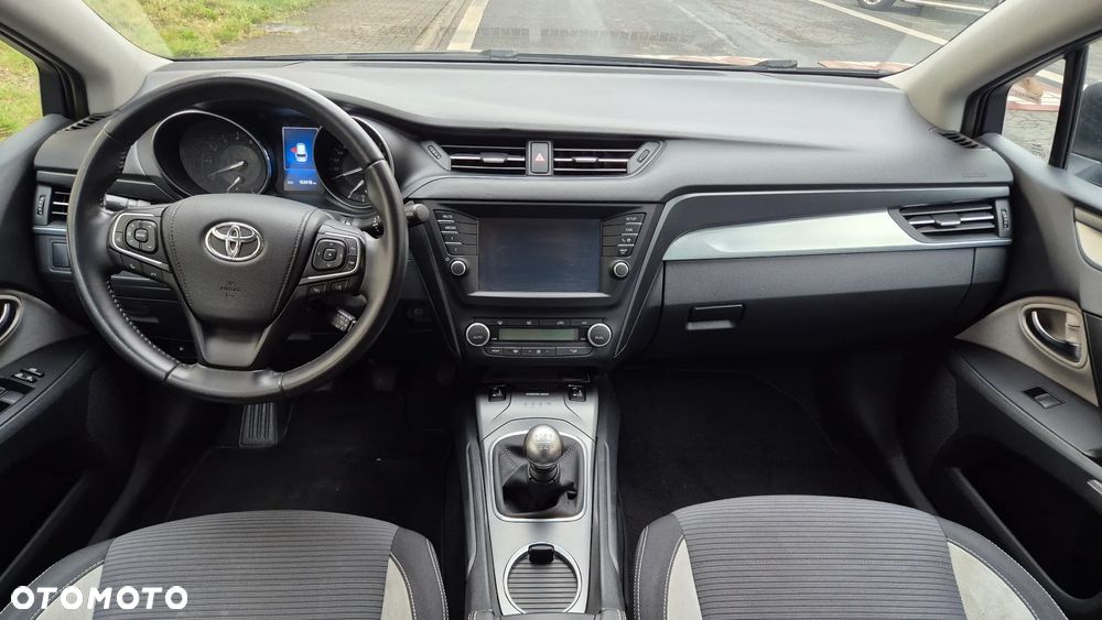 Toyota Avensis Touring Sports 1.8 Executive - 14