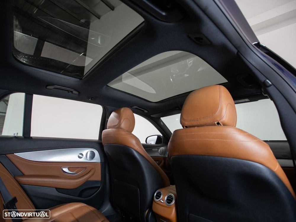 Mercedes-Benz E 300 de AMG Line - 12