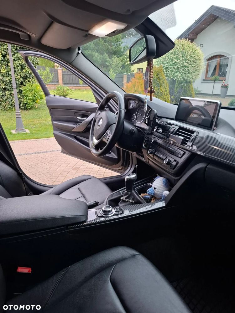 BMW Seria 3 316d - 8
