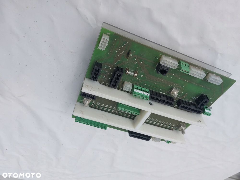 SKRZYNKA BEZPIECZNIKÓW AMBULANS "WAS" MERCEDES SPRINTER W906 EU - 3