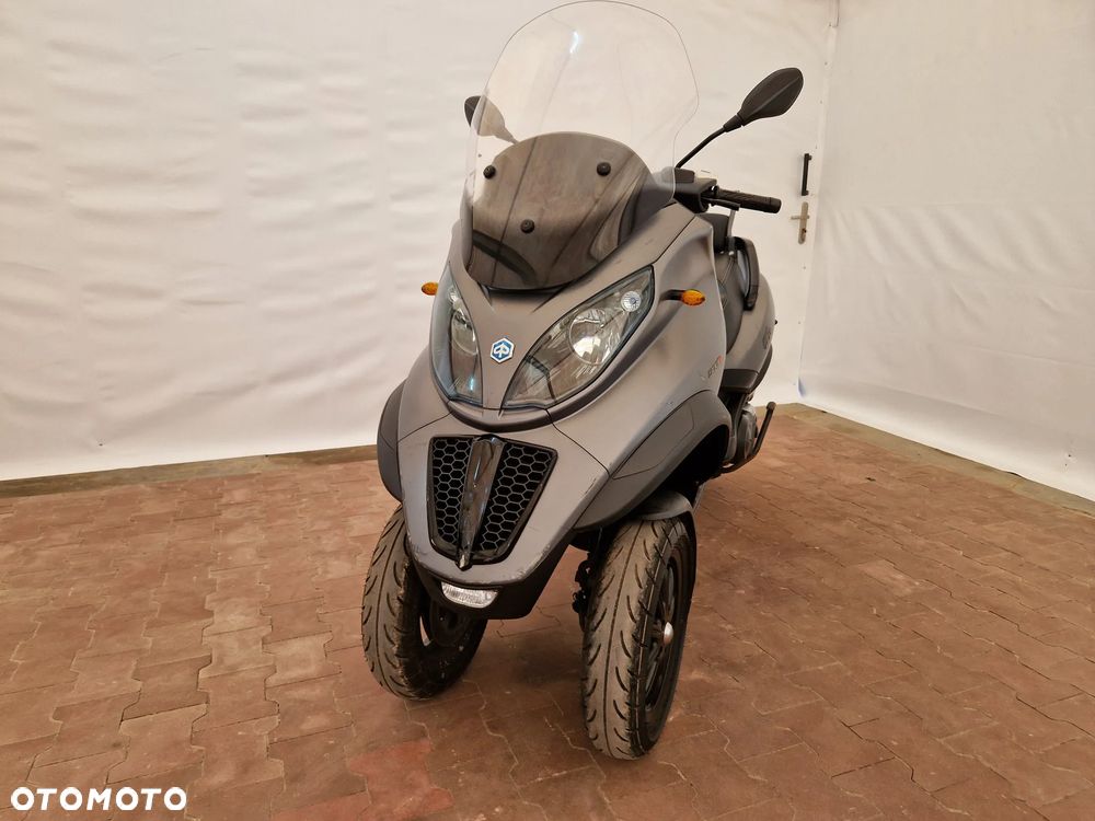 Piaggio MP-3 - 2