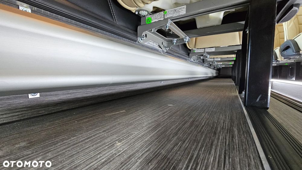 Mercedes-Benz Sprinter 519 - 25