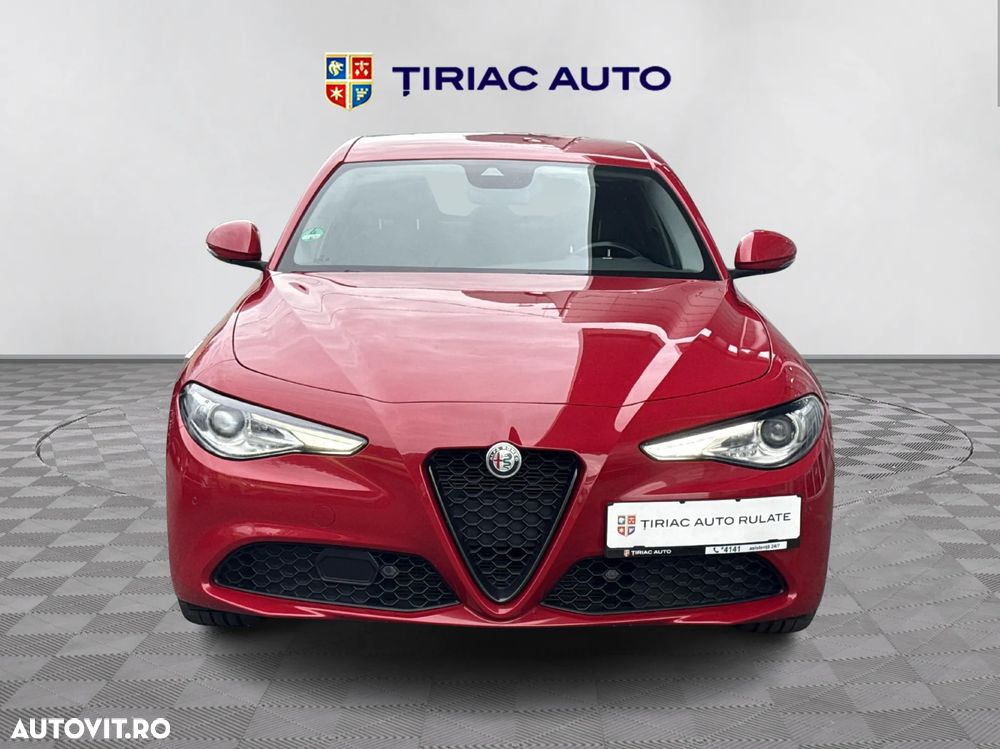 Alfa Romeo Giulia - 8