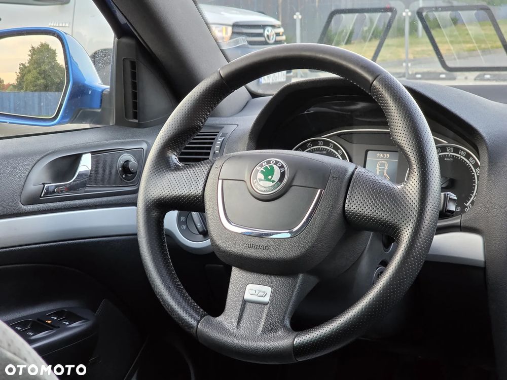 Skoda Octavia 2.0 TDI CR DPF RS - 22