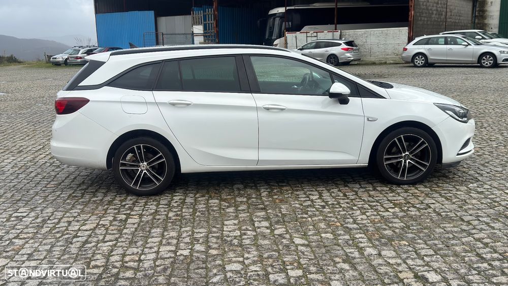 Opel Astra Caravan 1.7 CDTi Cosmo Plus ecoFlex - 4