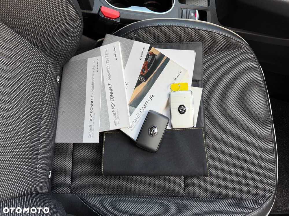 Renault Captur 1.3 TCe mHEV Intens EDC - 24