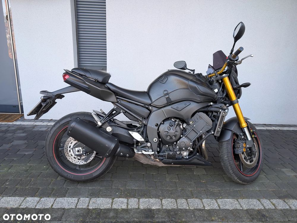 Yamaha FZ8 - 5
