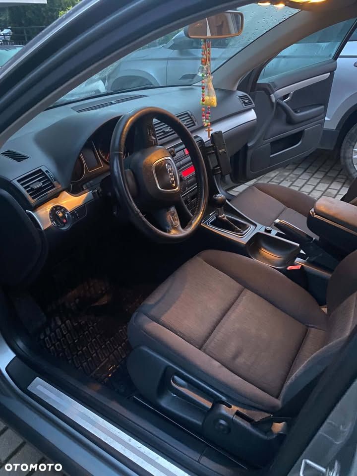 Audi A4 Avant - 2