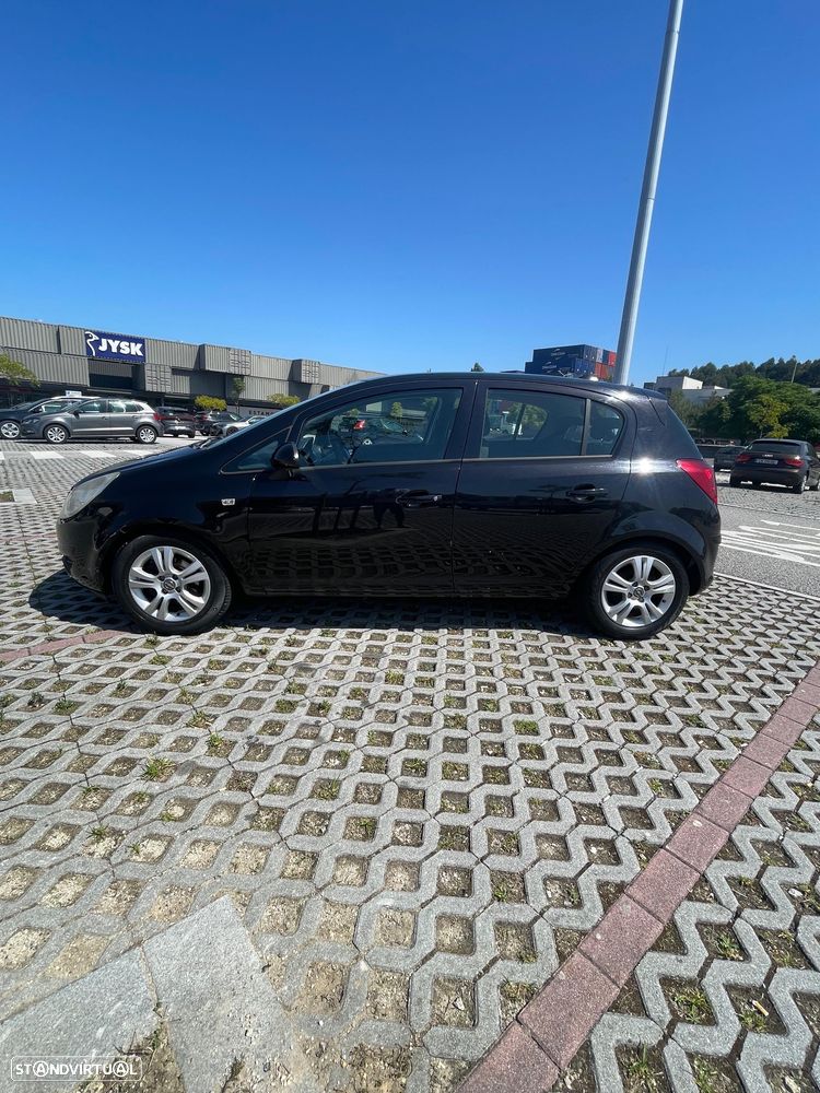 Opel Corsa 1.3 CDTi Enjoy - 1