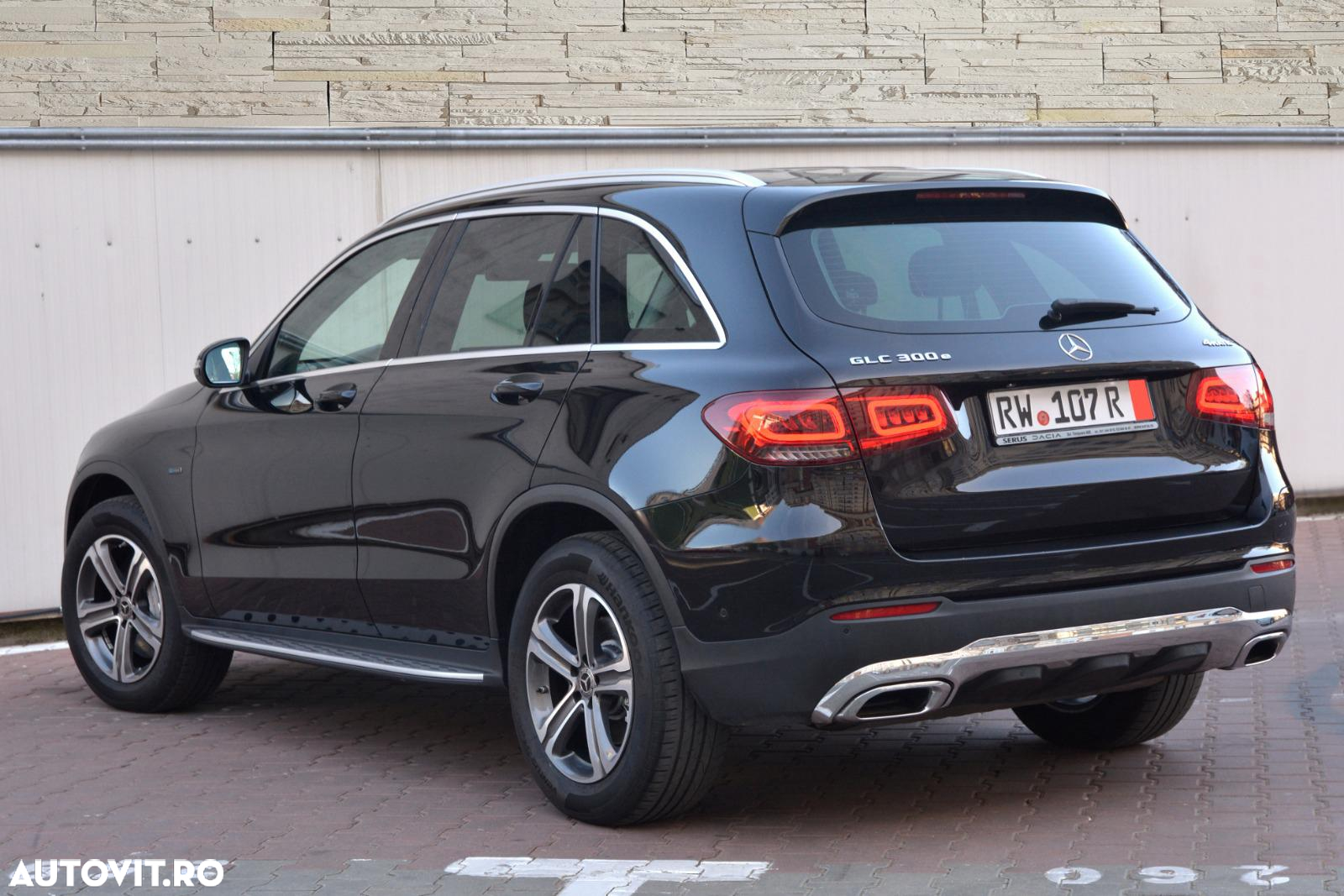 Mercedes-Benz GLC 300 e 4Matic 9G-TRONIC AMG Line - 5