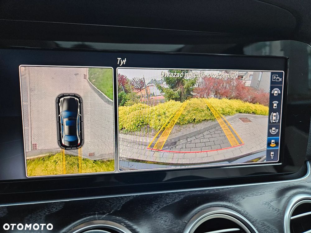 Mercedes-Benz Klasa E 220 d 4-Matic 9G-TRONIC - 26