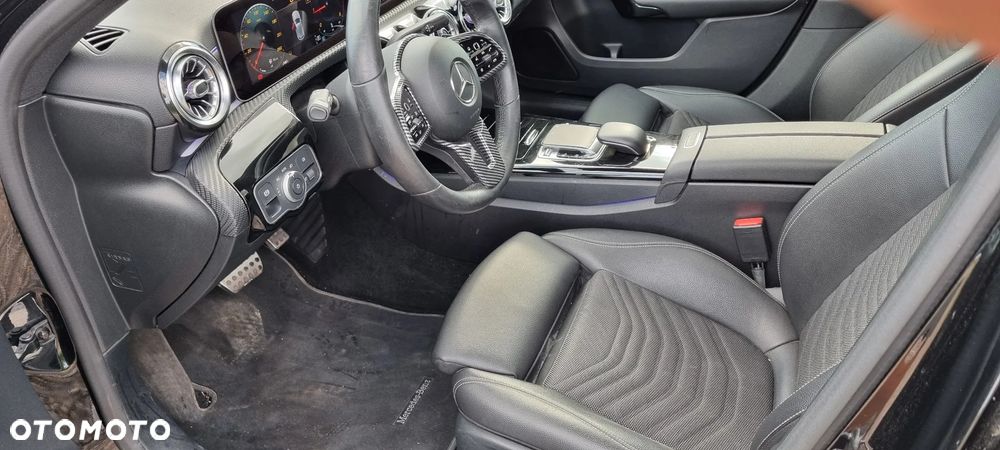 Mercedes-Benz Klasa A 180 d 7G-DCT AMG Line - 11