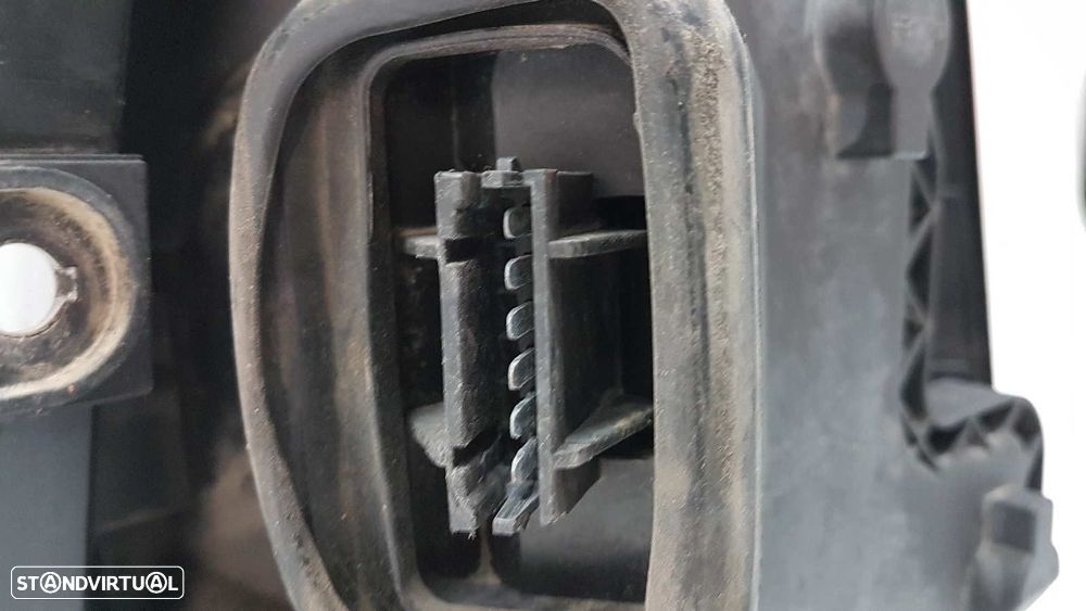 FAROLIM TRASEIRO ESQUERDO VOLKSWAGEN LUPO (6X1/6E1) ADVANCE - 6