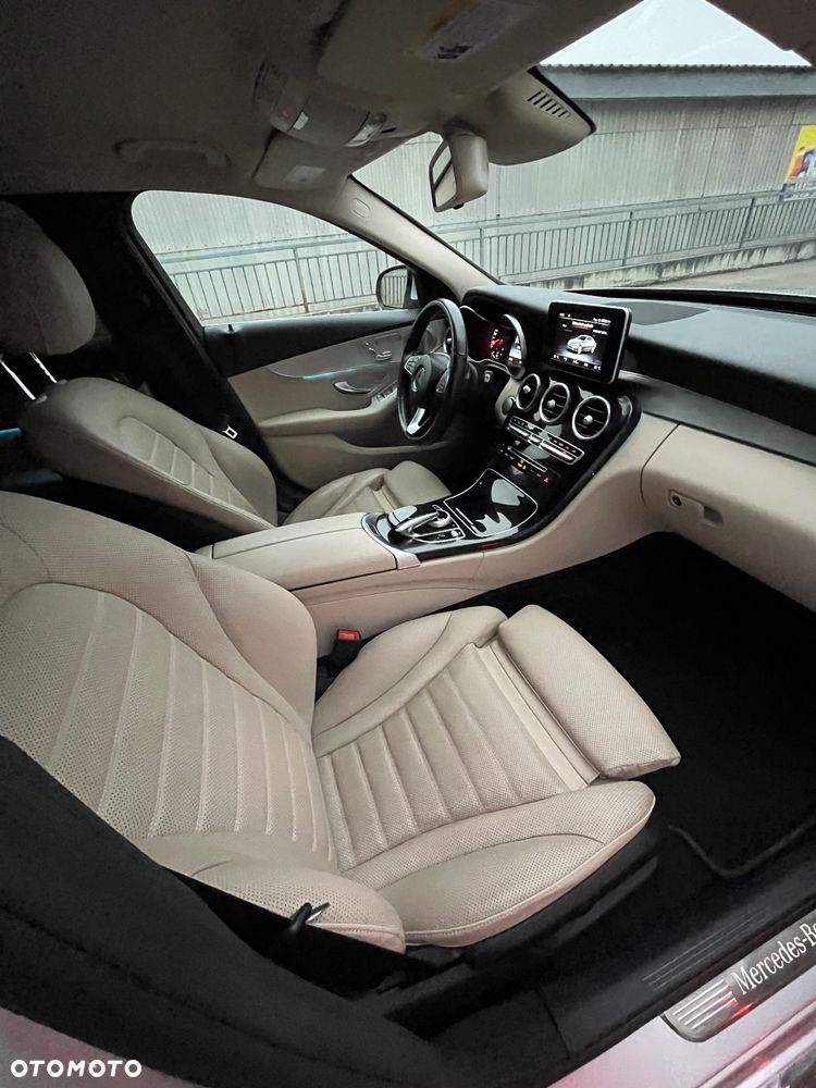 Mercedes-Benz Klasa C 300 7G-TRONIC Exclusive - 13