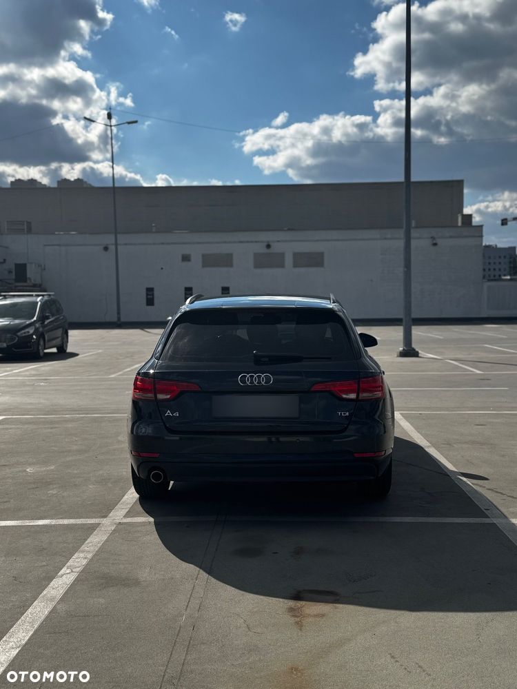 Audi A4 Avant 2.0 TDI - 4
