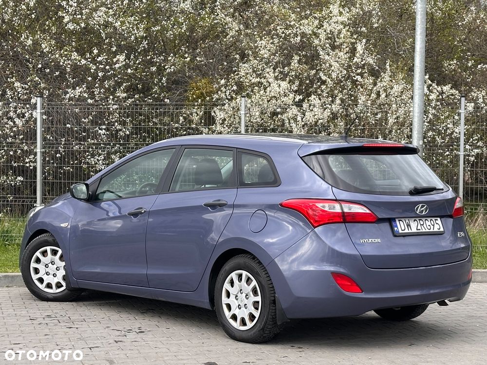 Hyundai i30 1.6 CRDi Classic + - 4