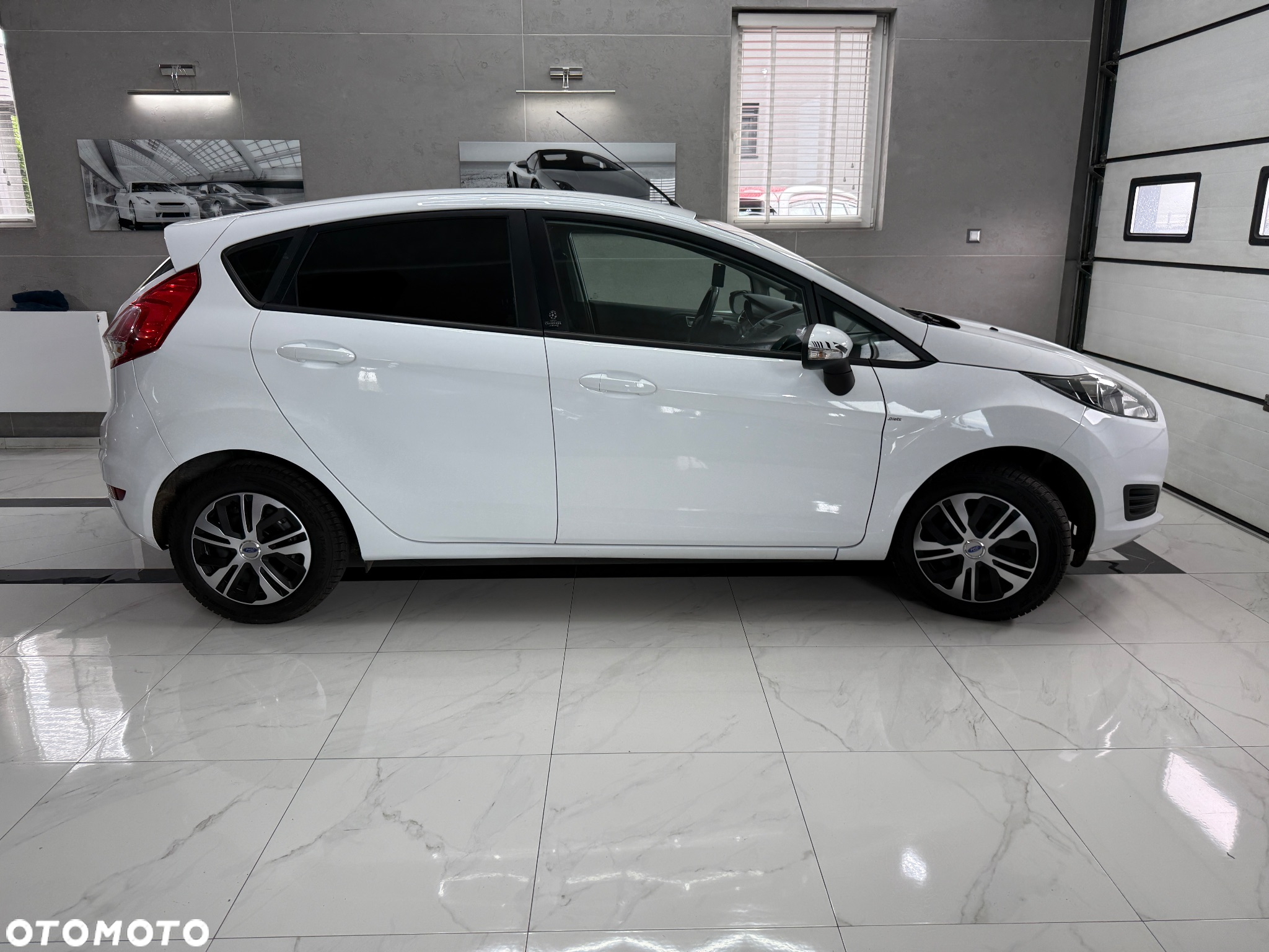Ford Fiesta 1.0 Champions Edition - 11