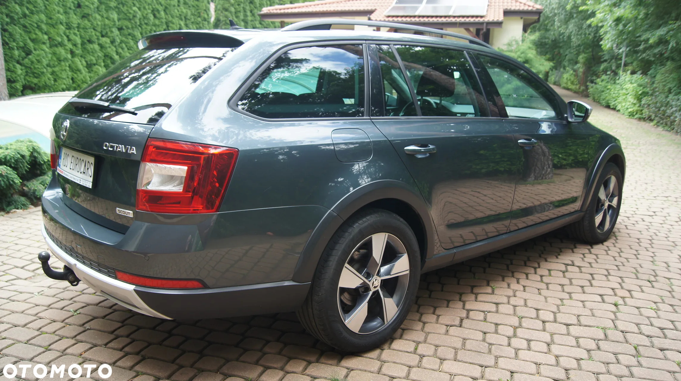 Skoda Octavia Combi 2.0 TDI 4x4 DSG Scout - 6