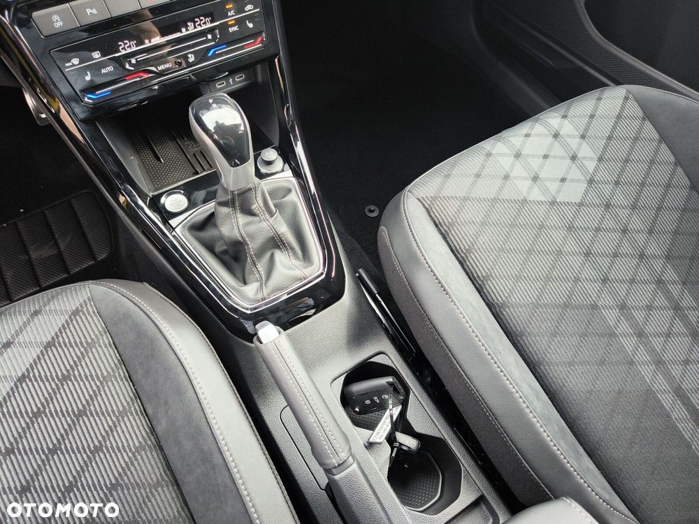 Volkswagen T-Cross - 16