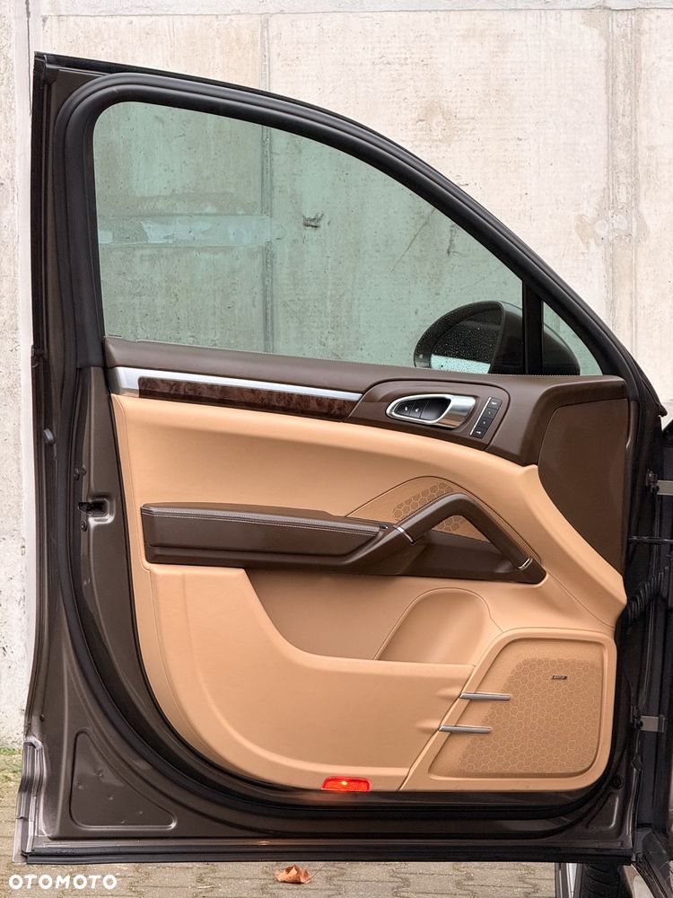 Porsche Cayenne GTS Tiptronic S - 31