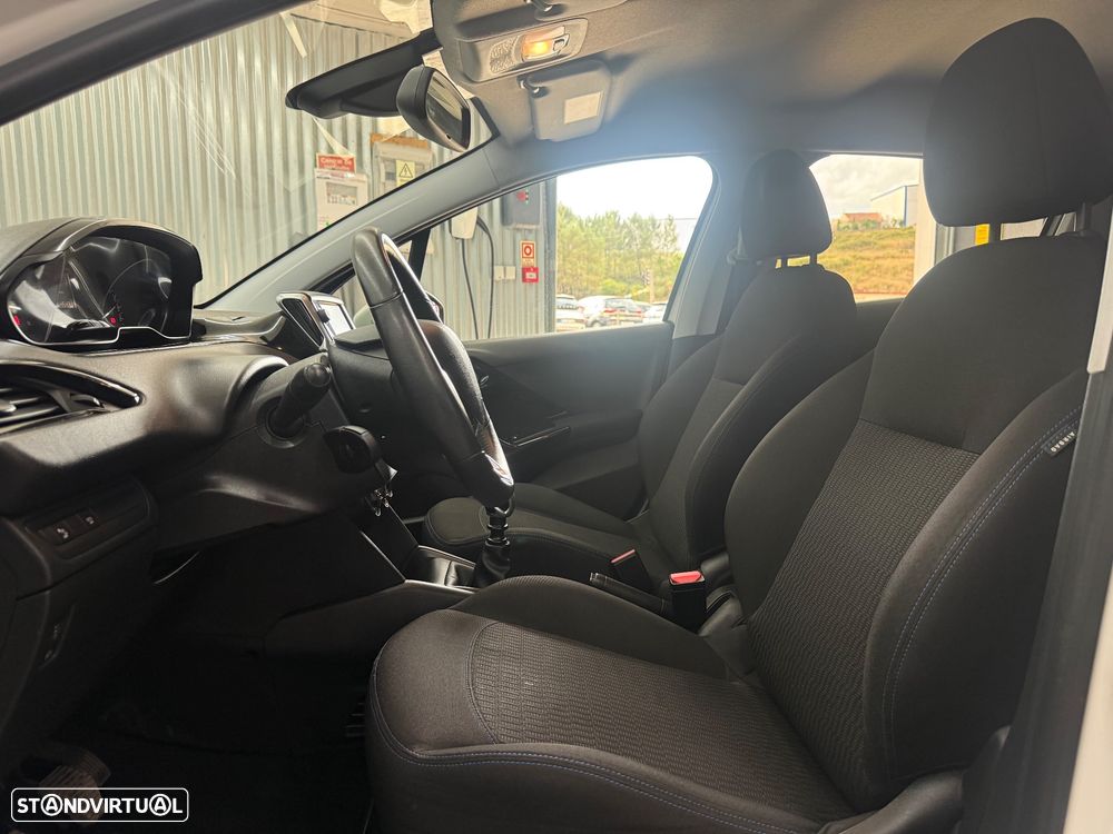 Peugeot 208 1.5 BlueHDi Signature - 16