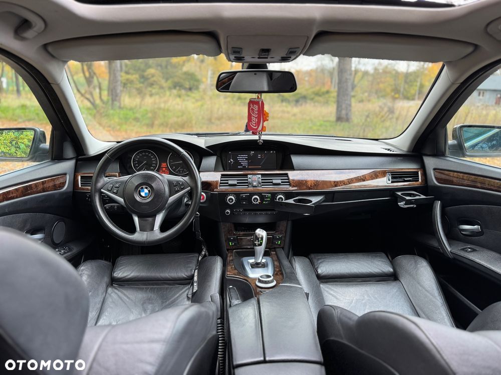 BMW Seria 5 525d - 18