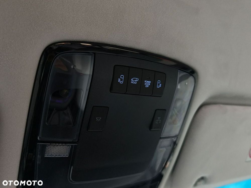 Hyundai Staria - 26