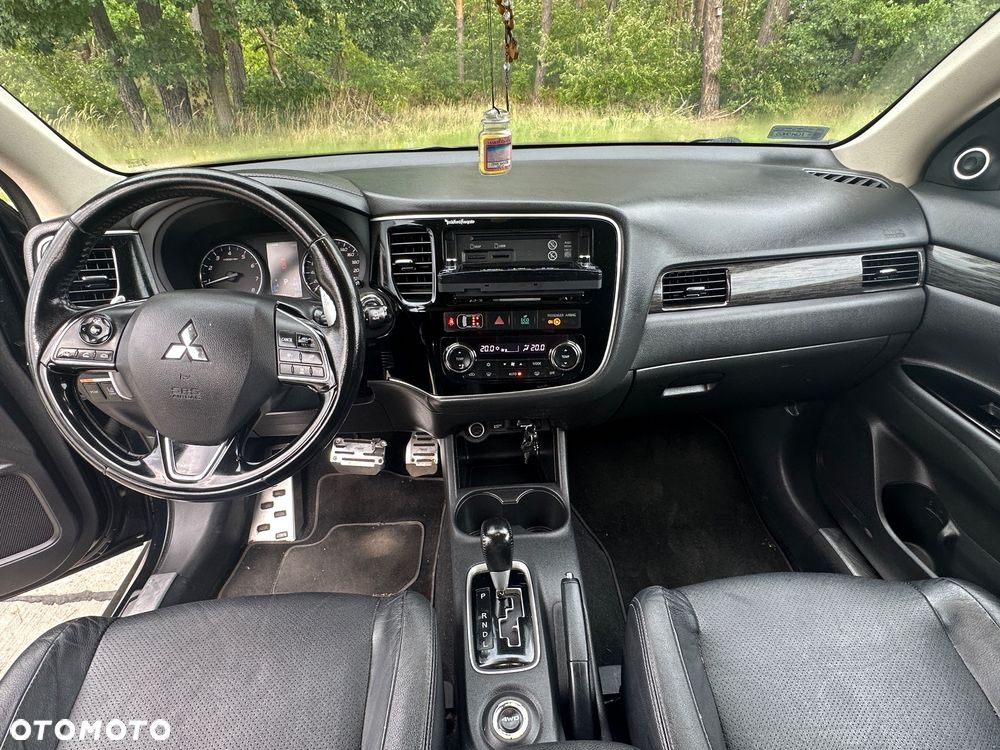 Mitsubishi Outlander 2.0 Instyle Navi 4WD CVT - 7
