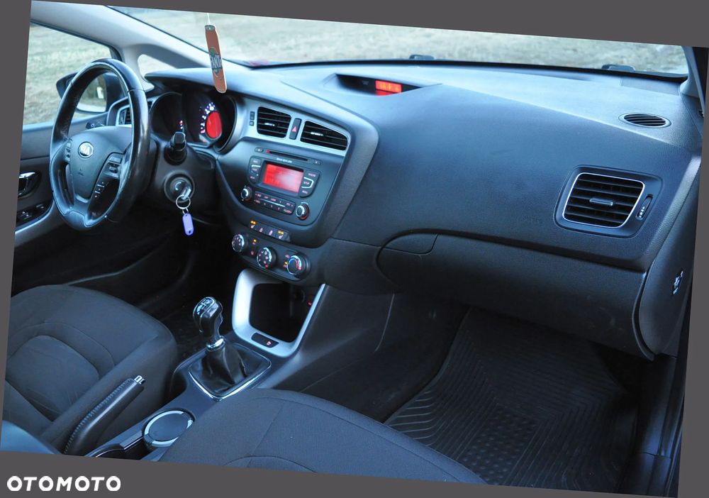 Kia Ceed 1.6 CRDi 128 Spirit - 28