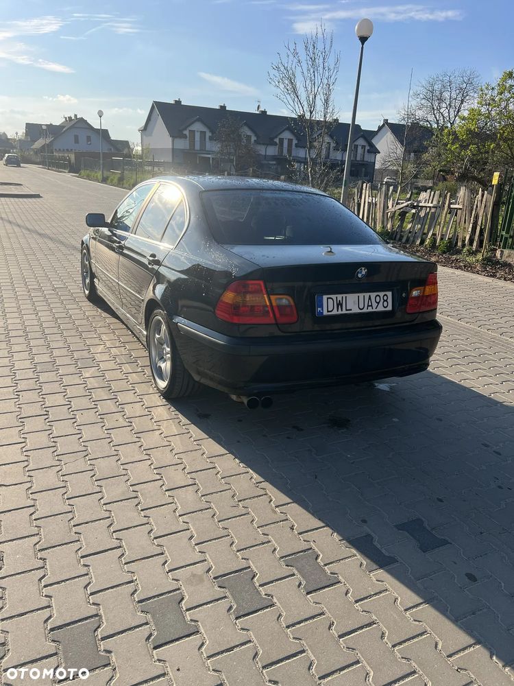 BMW Seria 3 330i - 6