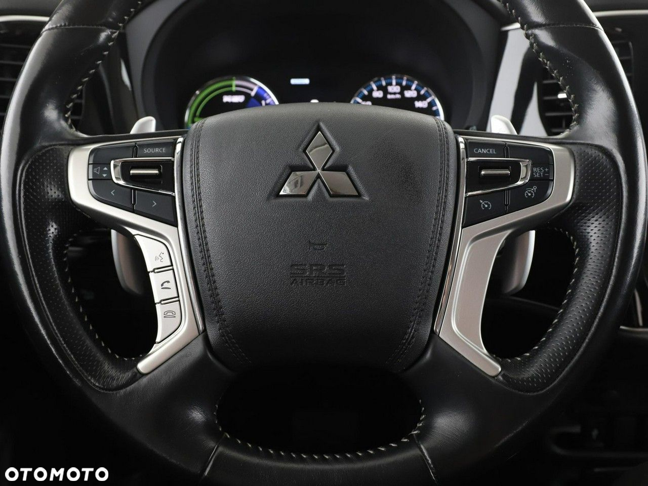Mitsubishi Outlander 2.4 4WD Plug-In Hybrid - 21