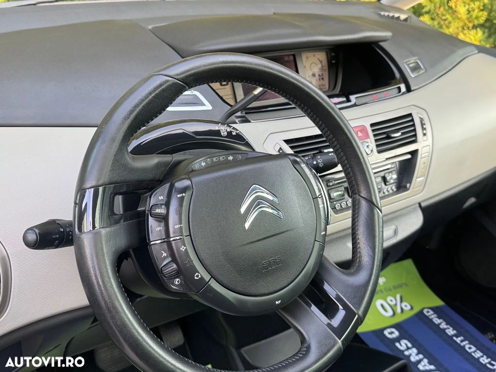 Citroën C4 Grand Picasso 1.6 HDi FAP EGS6 Exclusive - 18