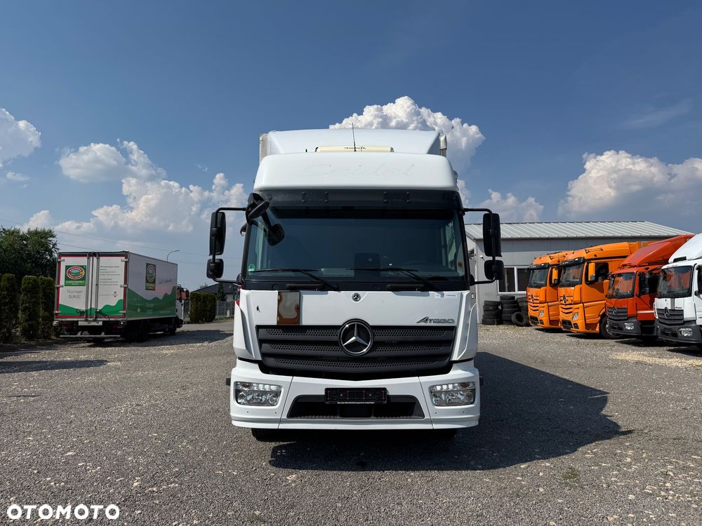Mercedes-Benz ATEGO - 12