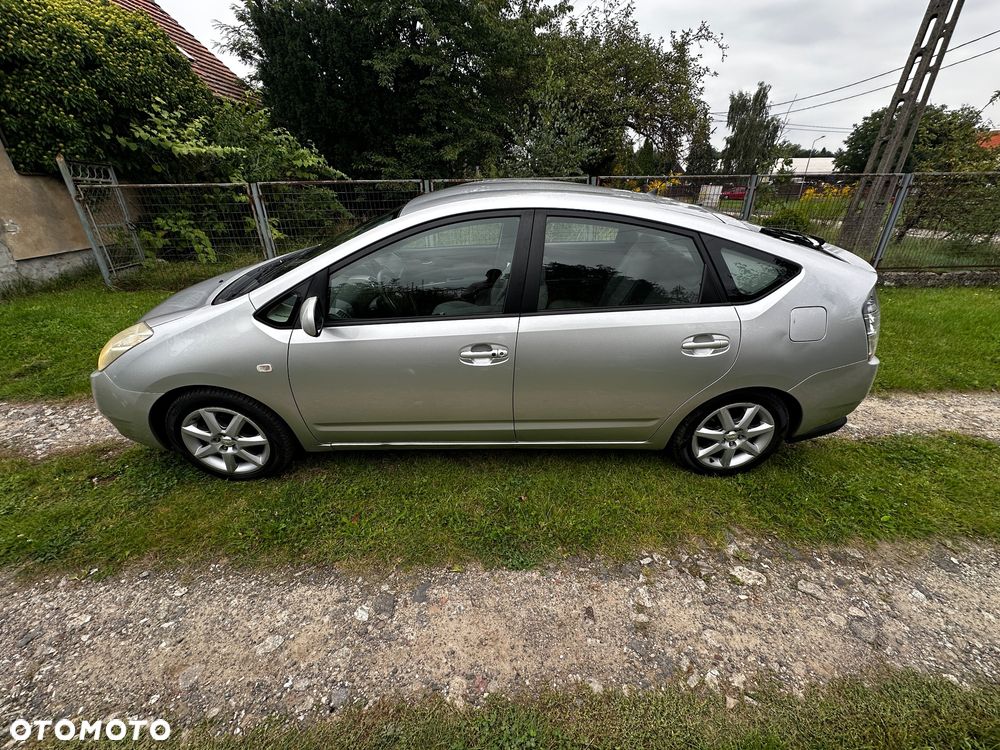 Toyota Prius 1.5 VVT-i Sol (nav) - 4