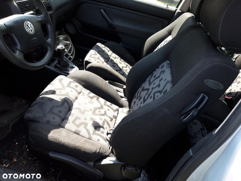 części Volkswagen VW Golf IV 1.4 16V  Hatchback 3 - 5 drzwi - 4