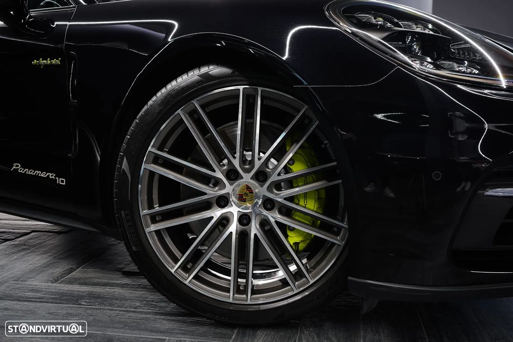 Porsche Panamera Sport Turismo 4 E-Hybrid 10 Years Edition - 5
