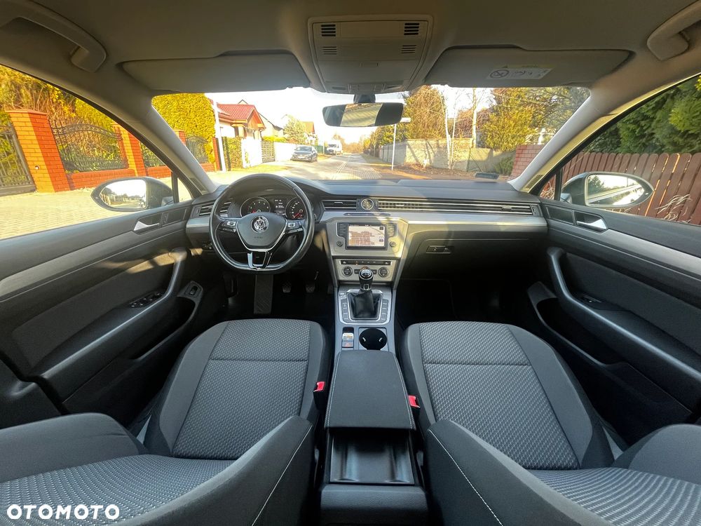 Volkswagen Passat 1.4 TSI BMT Trendline - 32