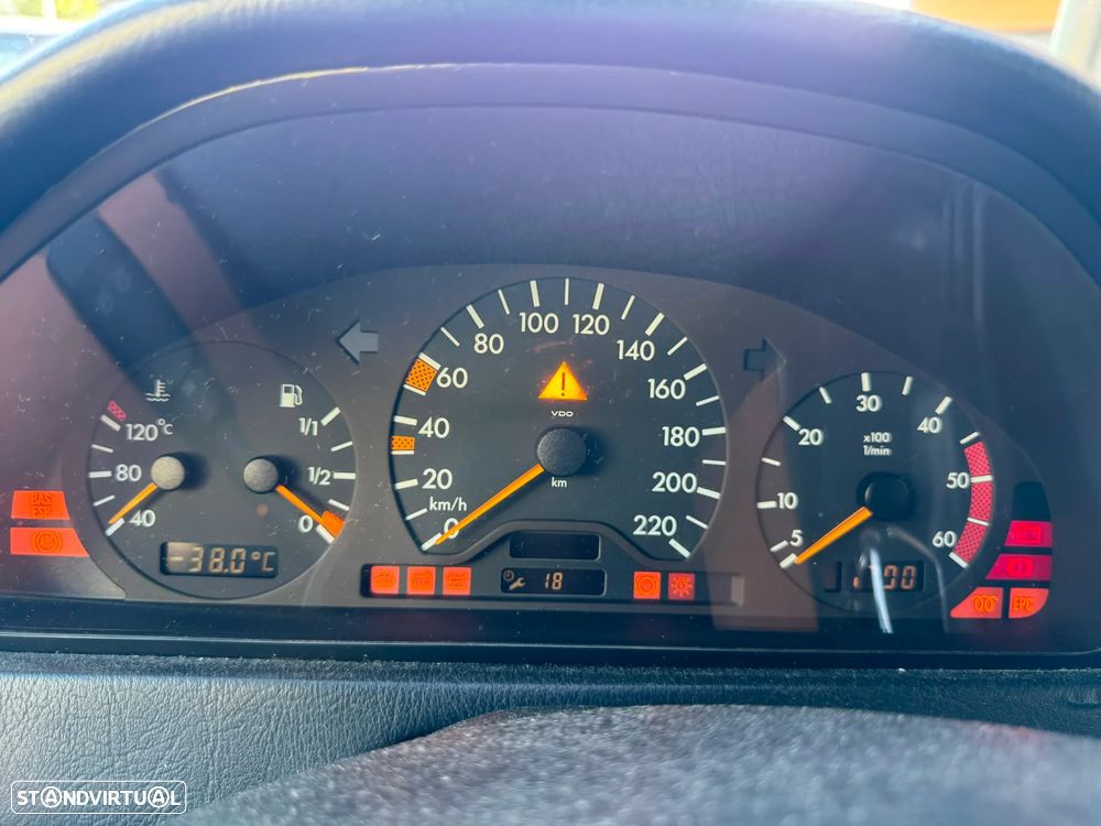 Mercedes-Benz C 200 - 5
