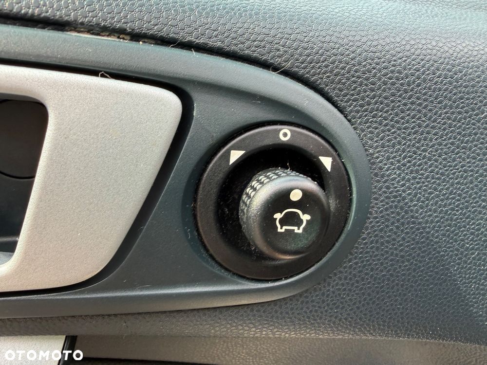 Ford Fiesta 1.25 Ghia - 16