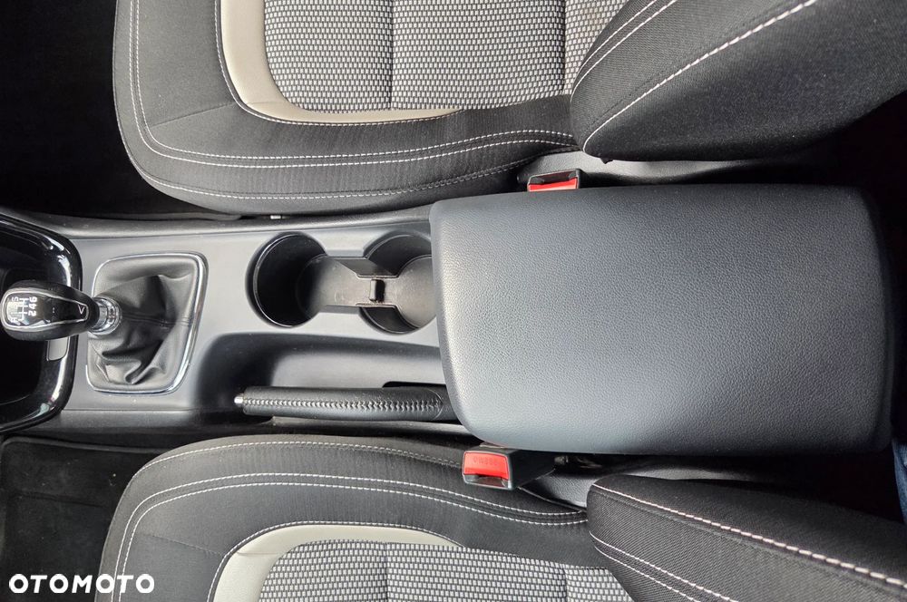 Kia Ceed 1.6 CRDi 136 ISG Platinum Edition - 23
