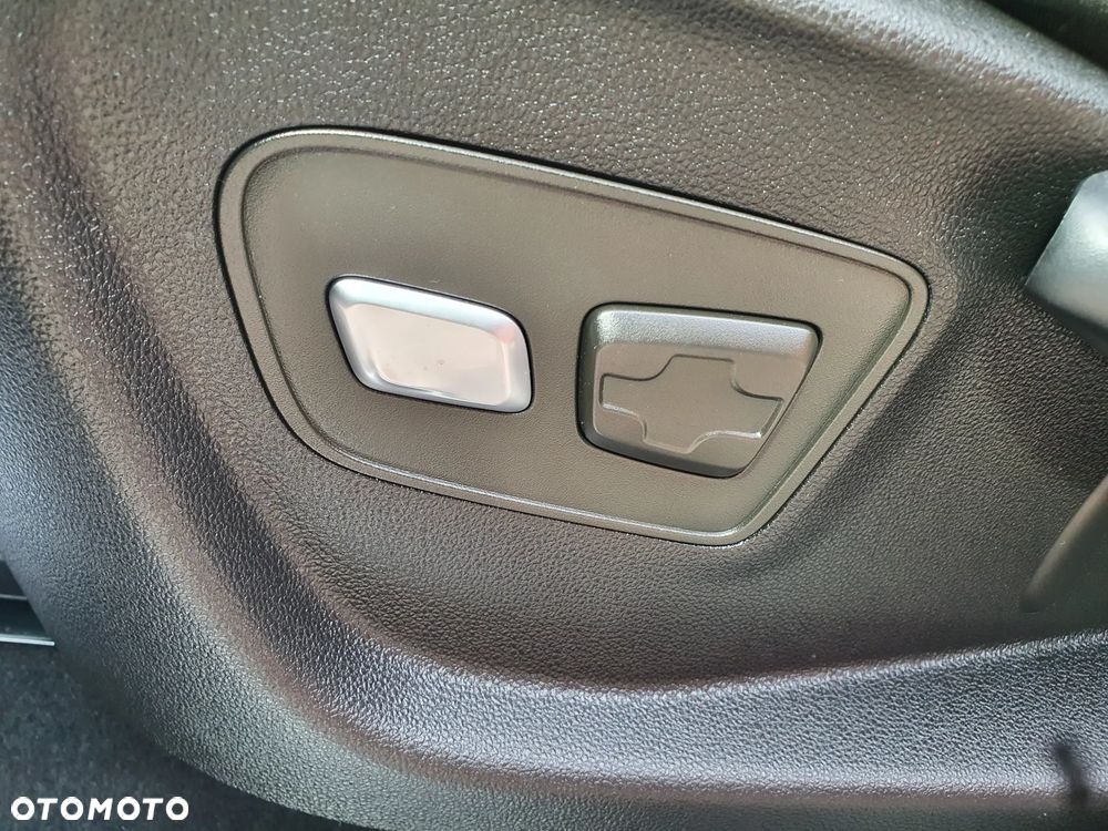 Renault Scenic ENERGY TCe 140 BOSE EDITION - 20