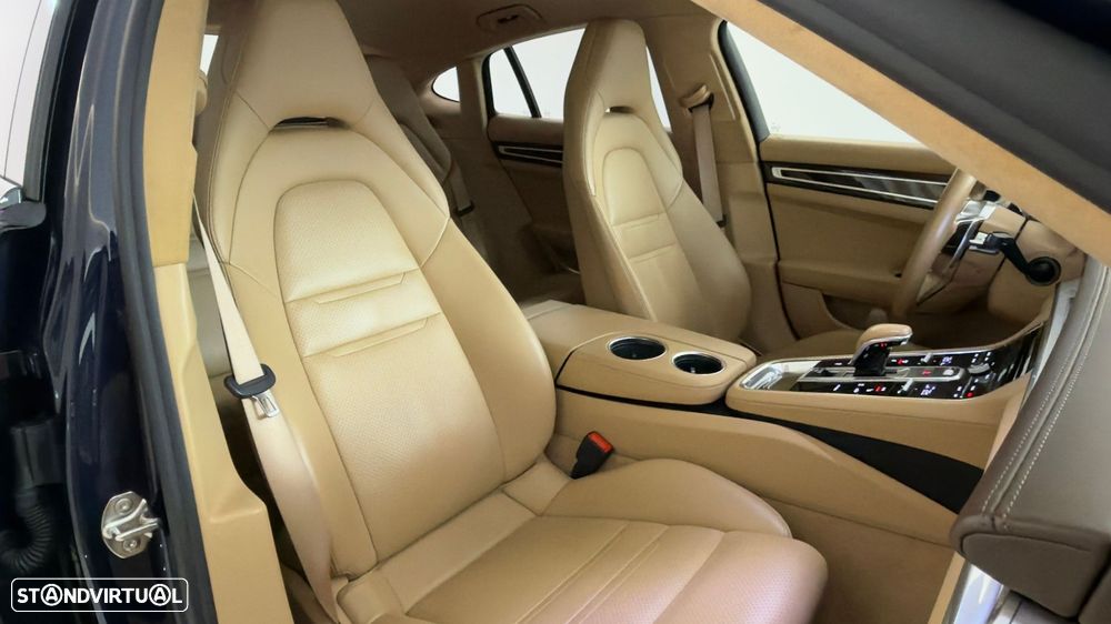 Porsche Panamera Turbo - 16