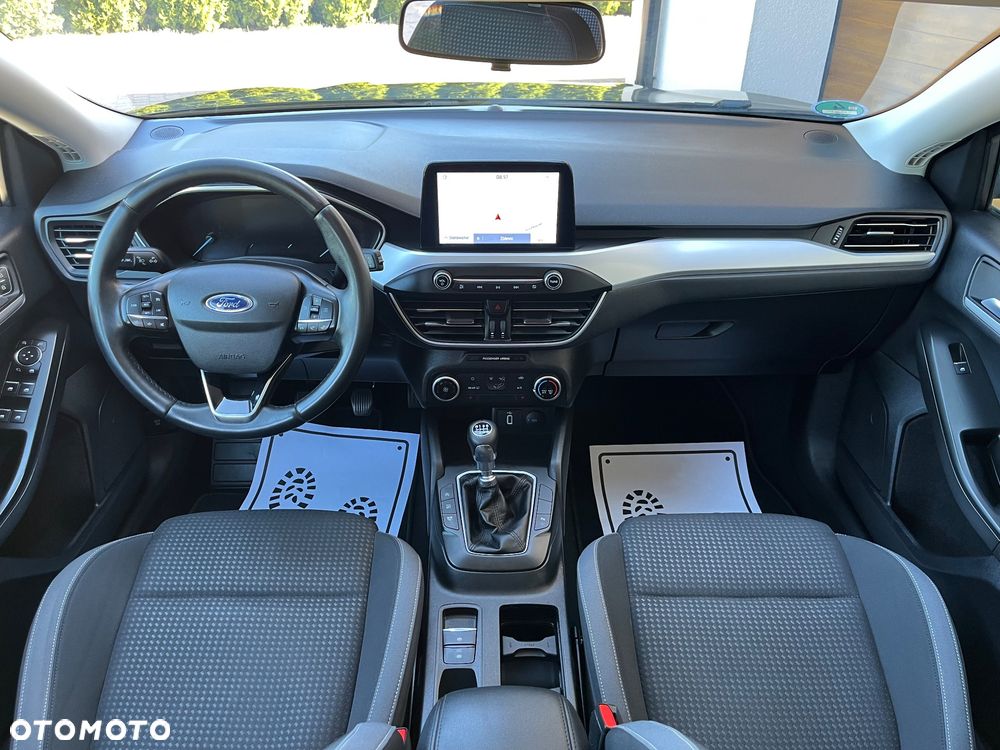 Ford Focus - 30