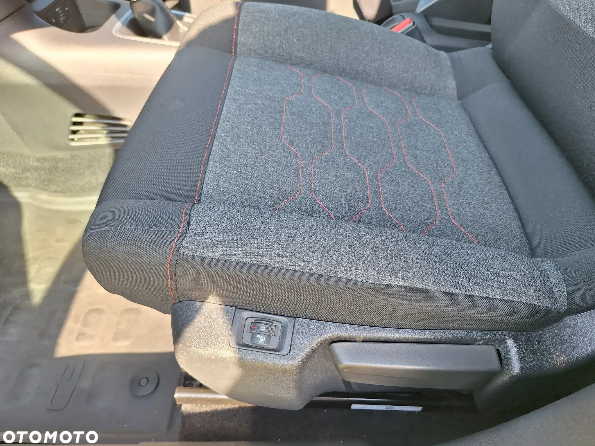 Citroën C3 1.2 PureTech Shine S&S EAT6 - 12