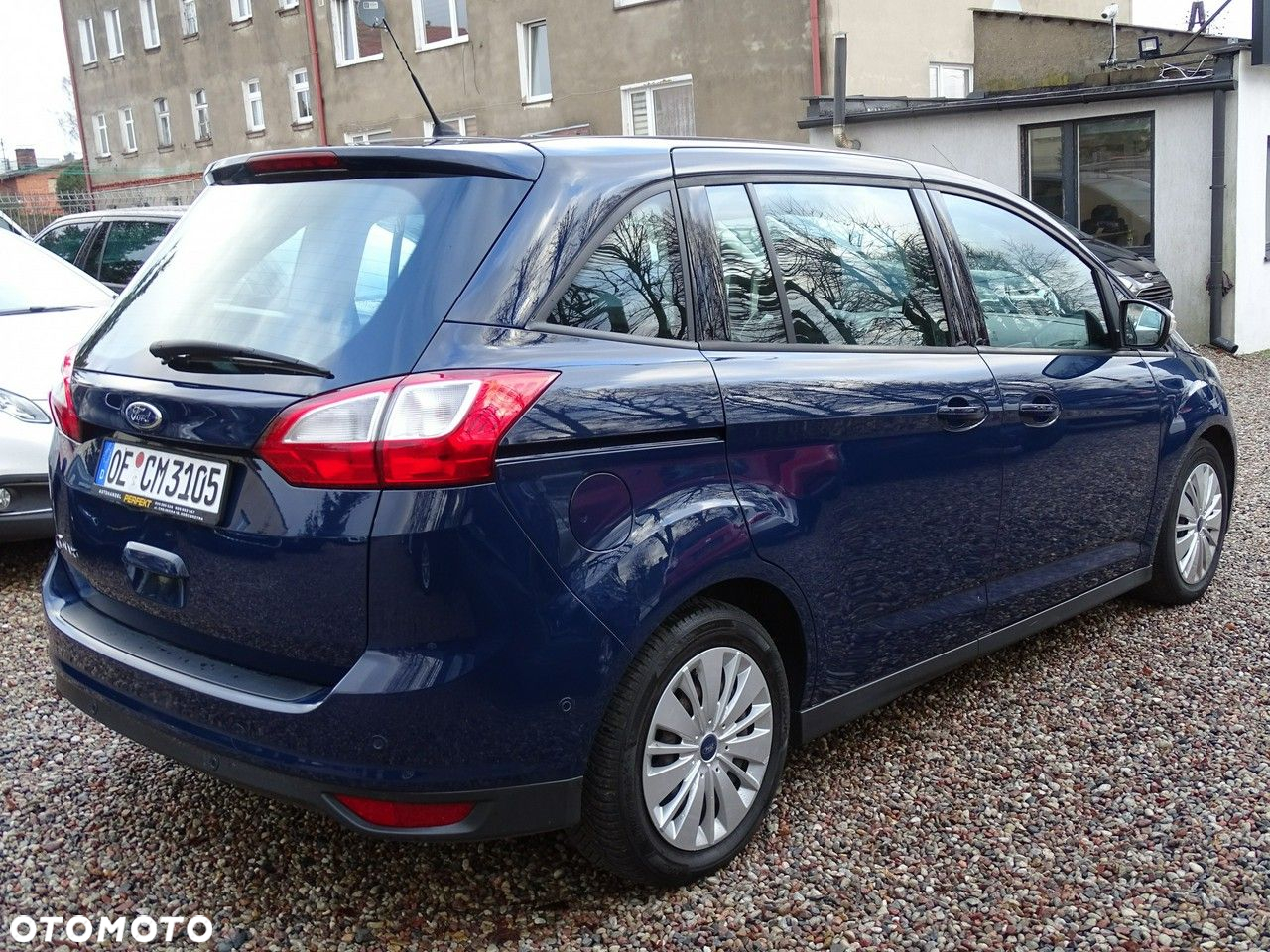 Ford Grand C-MAX - 11