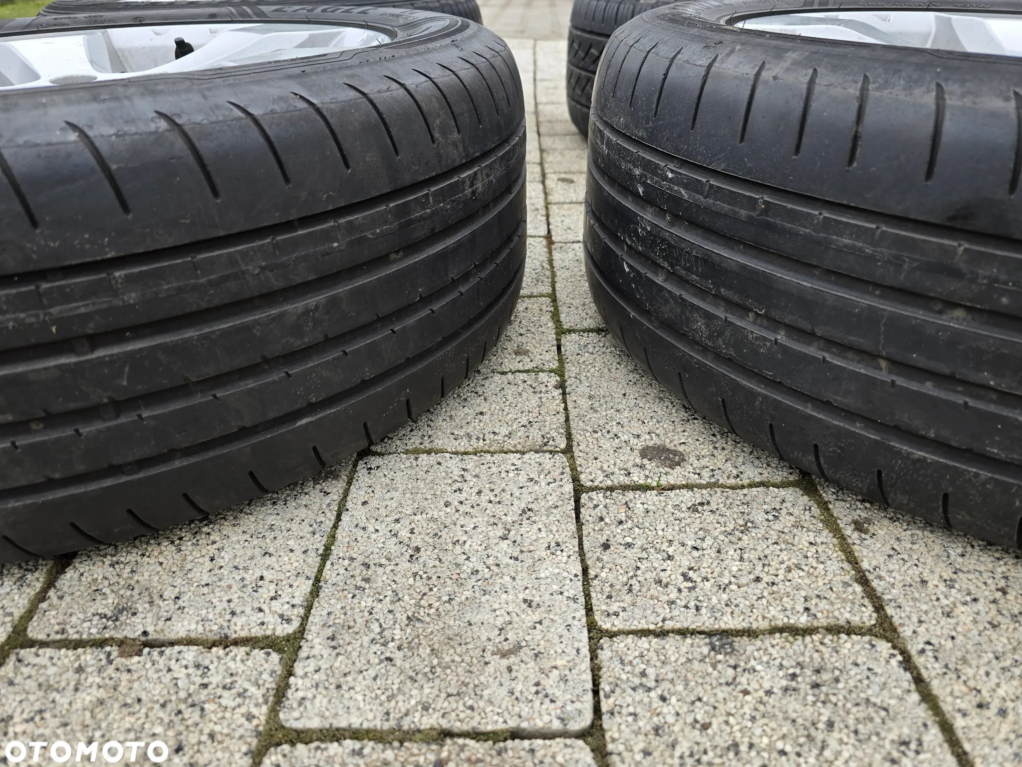 Koła SUBARU Forester SH Outback BR felgi Alumiowe Oryginał 7Jx17 et48 ch 56,1 opony 225/55r17 - 18
