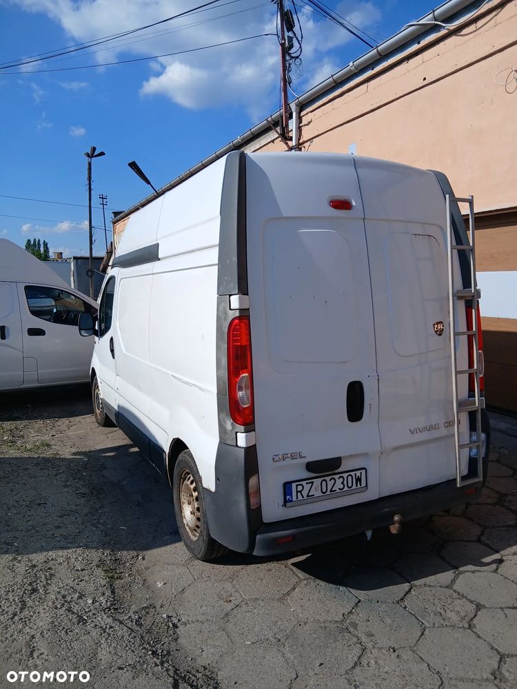 Opel vivaro - 2
