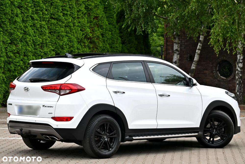 Hyundai Tucson 2.0 CRDi 4WD Automatik 25 Jahre - 16